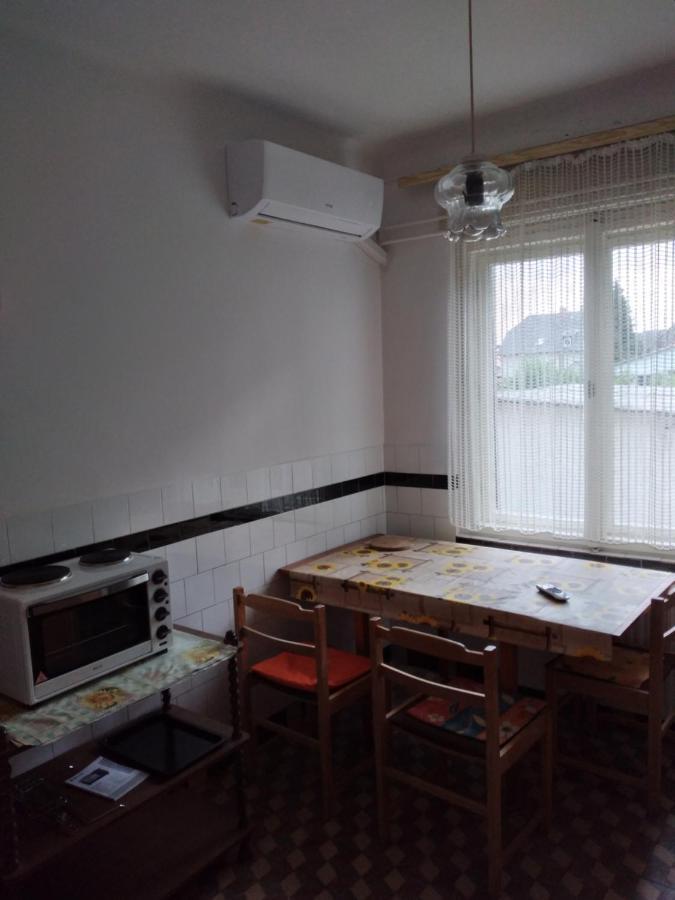 Nyarfa Apartment Keszthely Ngoại thất bức ảnh