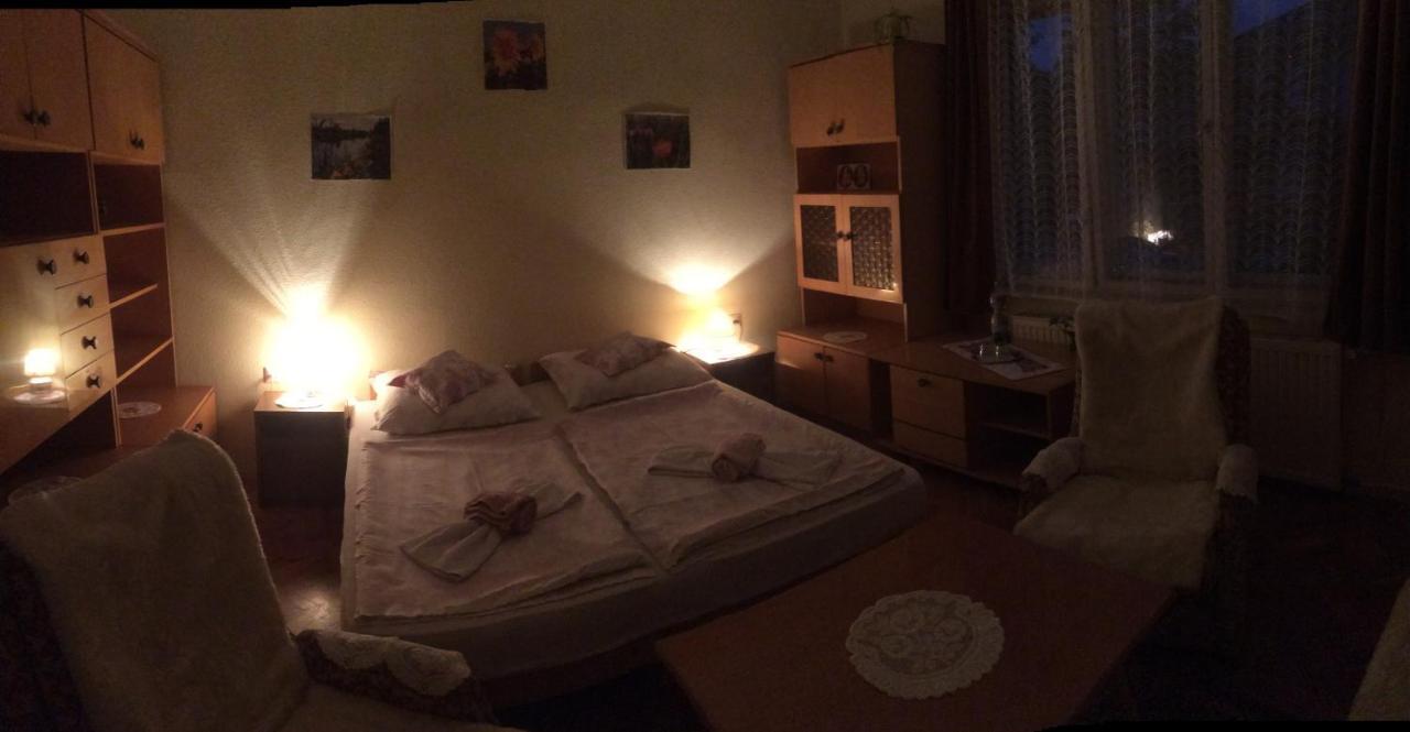 Nyarfa Apartment Keszthely Ngoại thất bức ảnh